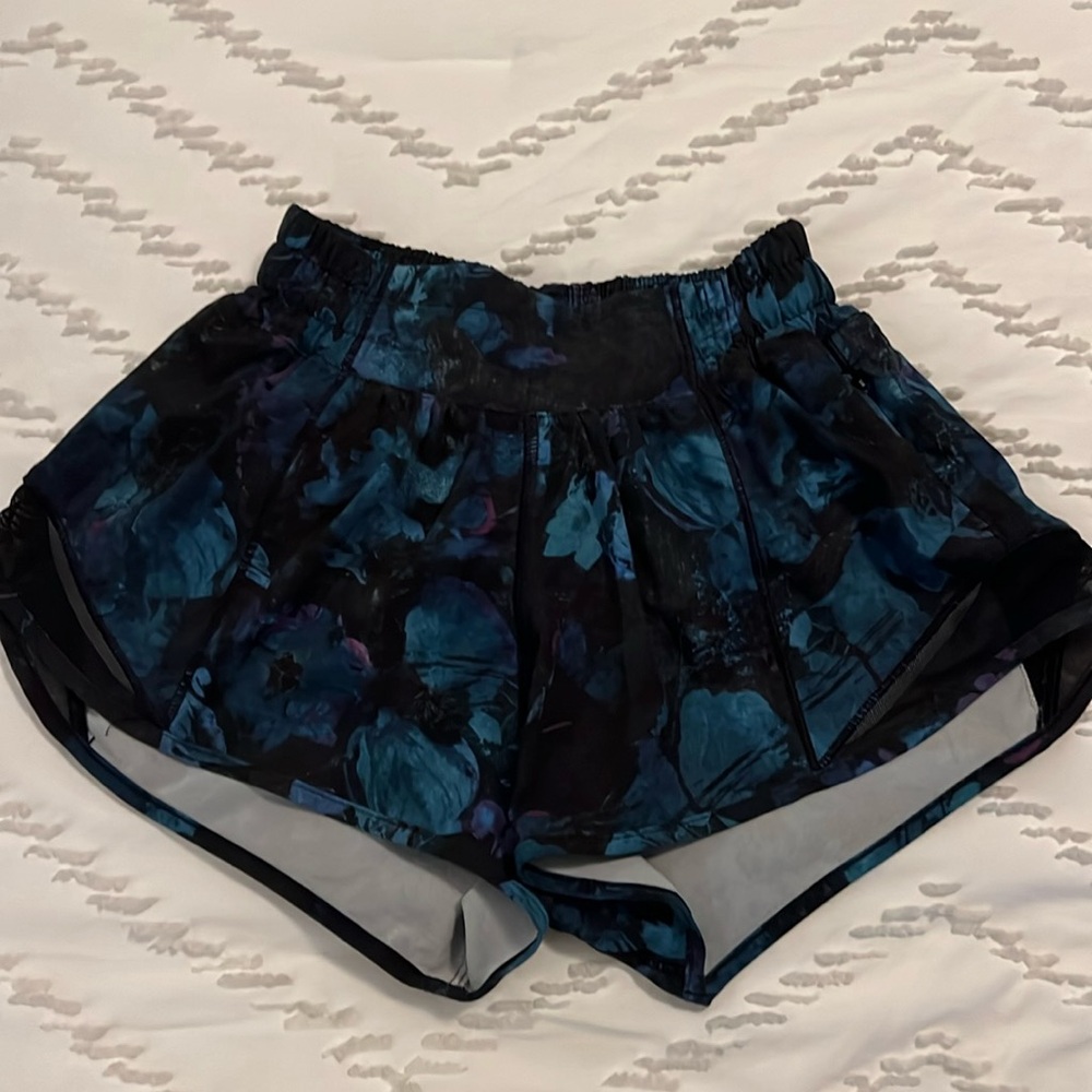Lululemon Hotty Hot Shorts